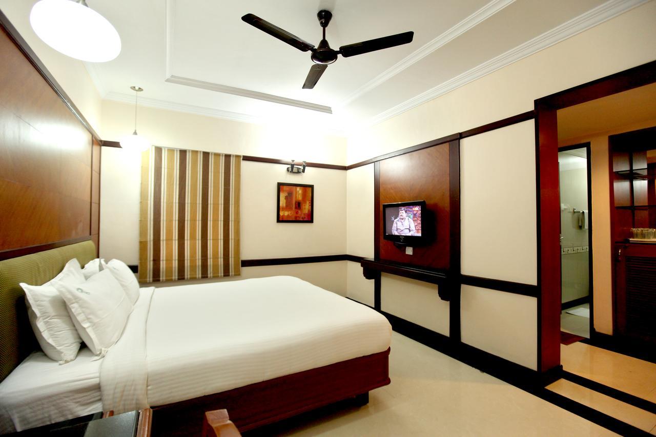 New Woodlands Hotel Chennai Exterior photo