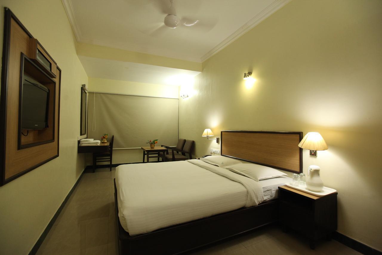 New Woodlands Hotel Chennai Exterior photo