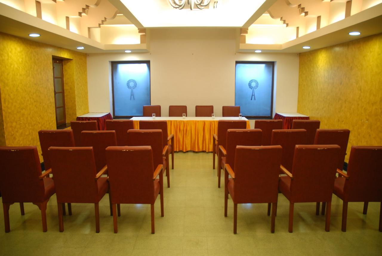 New Woodlands Hotel Chennai Exterior photo